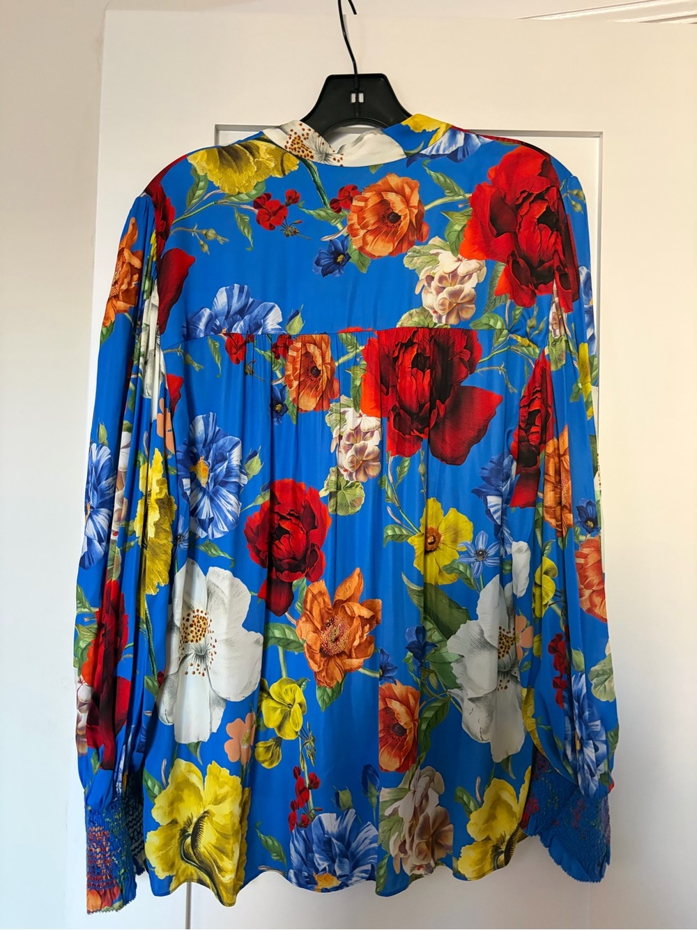 Alice + Olivia Bright Blue Floral V-Neck Button Blouse - Picture 9 of 11